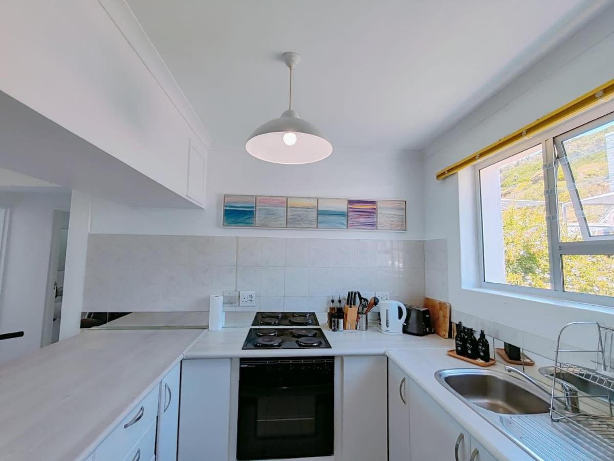 Bay Views Apartment Simon's Town Bagian luar foto