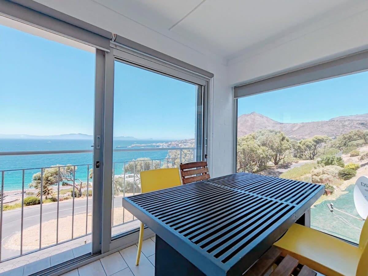 Bay Views Apartment Simon's Town Bagian luar foto