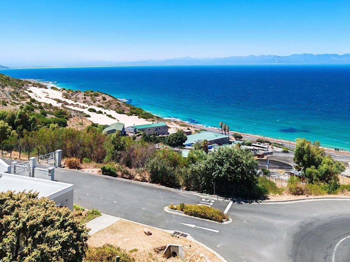 Bay Views Apartment Simon's Town Bagian luar foto