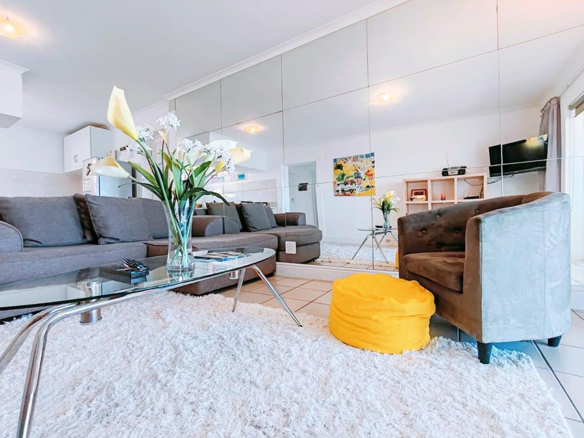 Bay Views Apartment Simon's Town Bagian luar foto