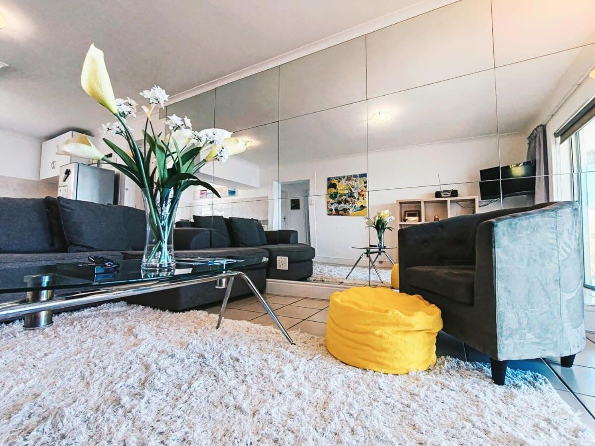 Bay Views Apartment Simon's Town Bagian luar foto